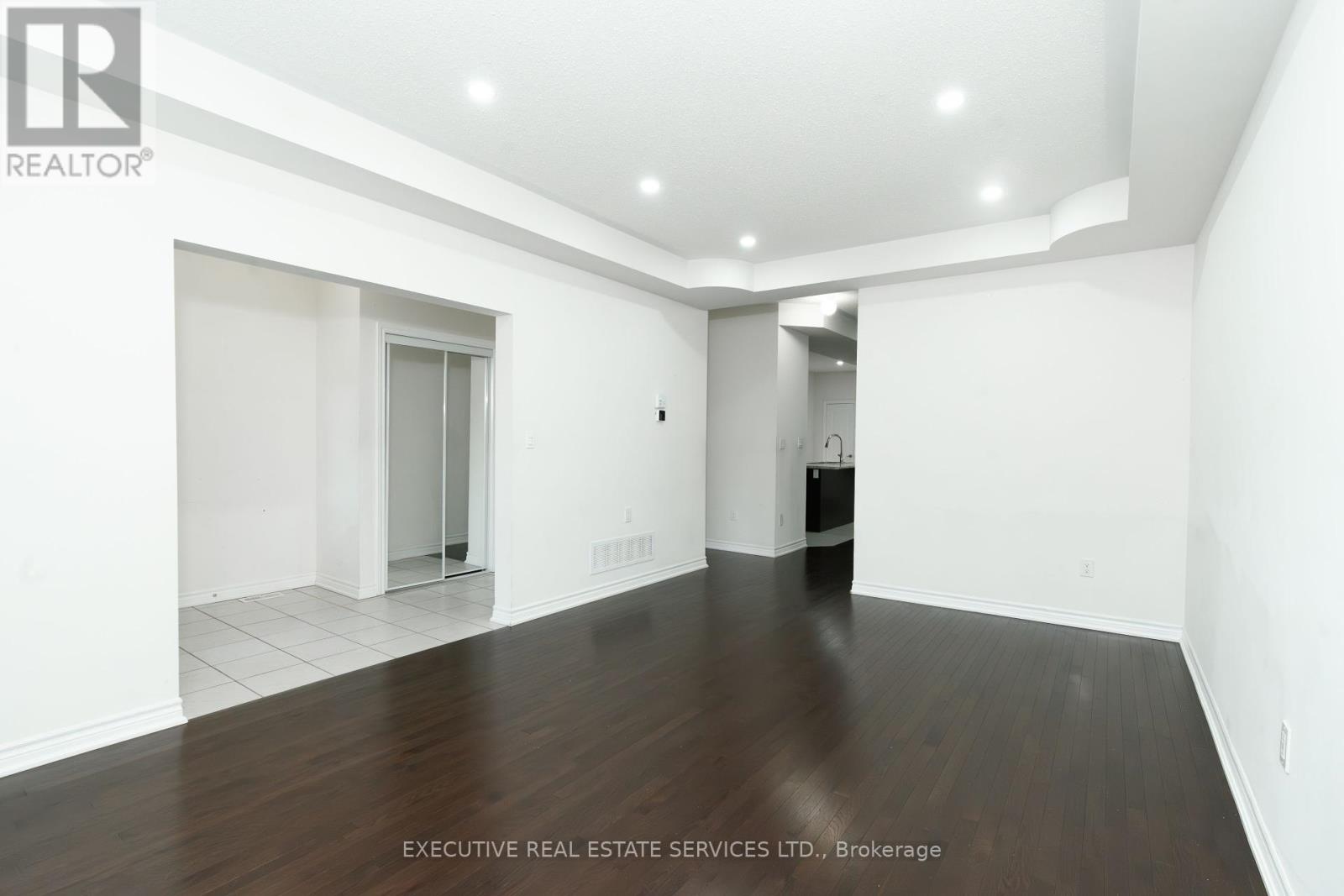 Photo 21 of 64 Hatton Court, Brampton ON