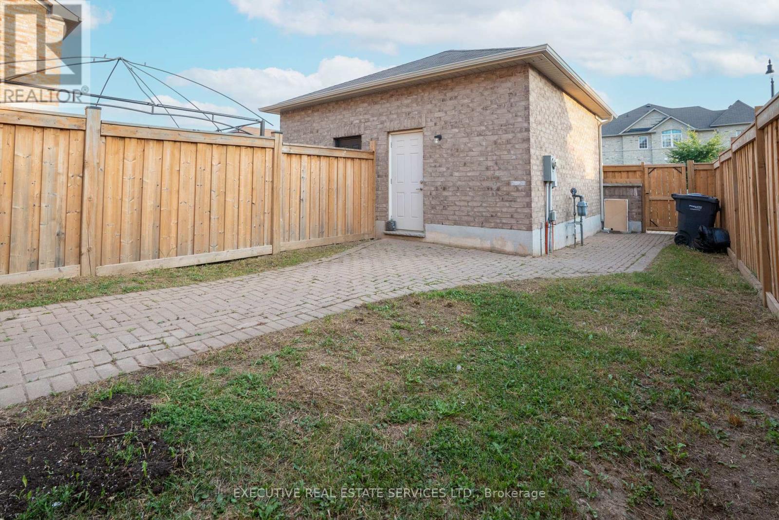 Photo 29 of 64 Hatton Court, Brampton ON