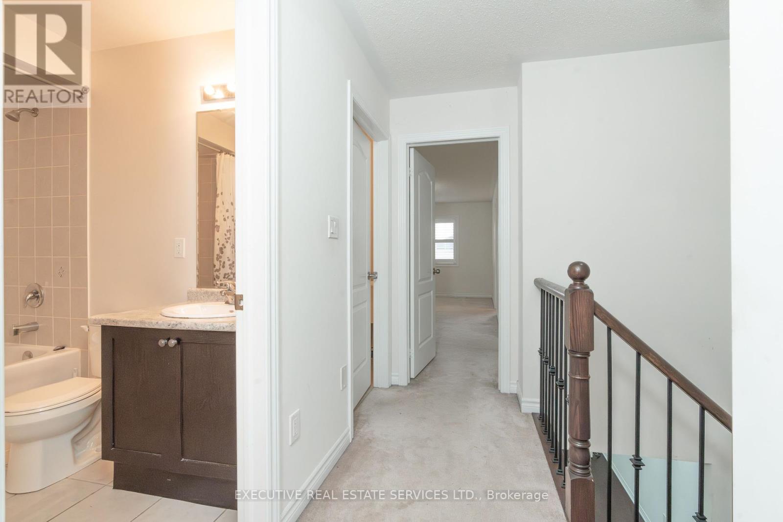 Photo 38 of 64 Hatton Court, Brampton ON