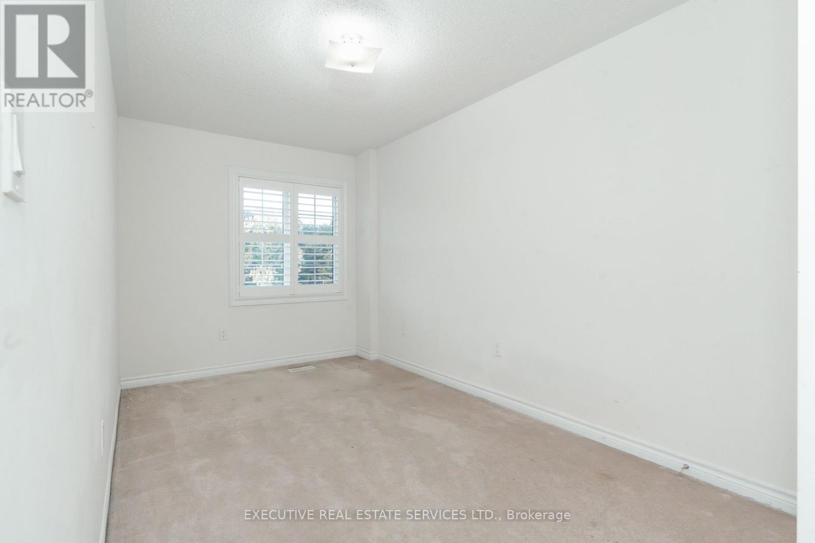 Photo 39 of 64 Hatton Court, Brampton ON