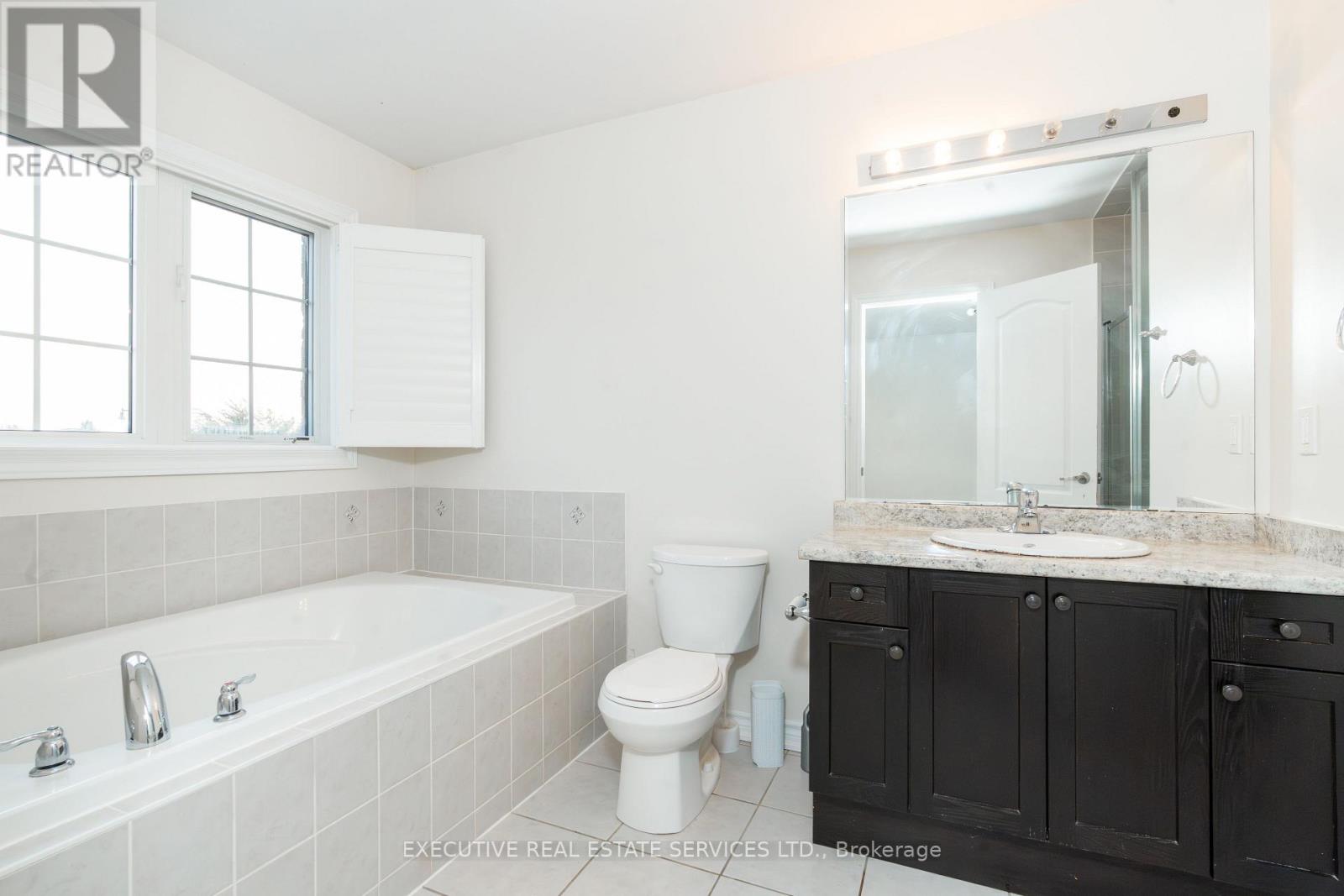 Photo 47 of 64 Hatton Court, Brampton ON
