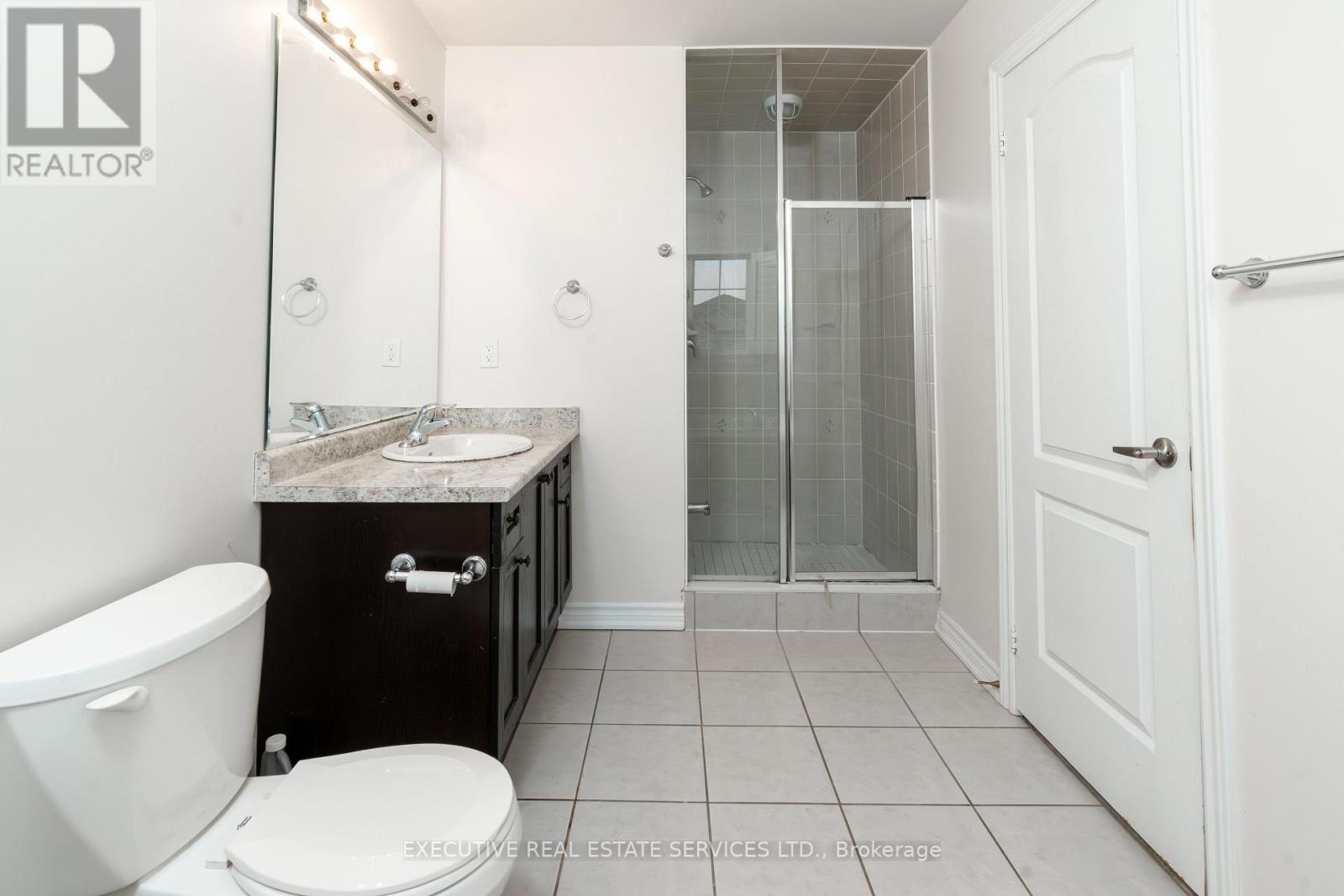Photo 48 of 64 Hatton Court, Brampton ON