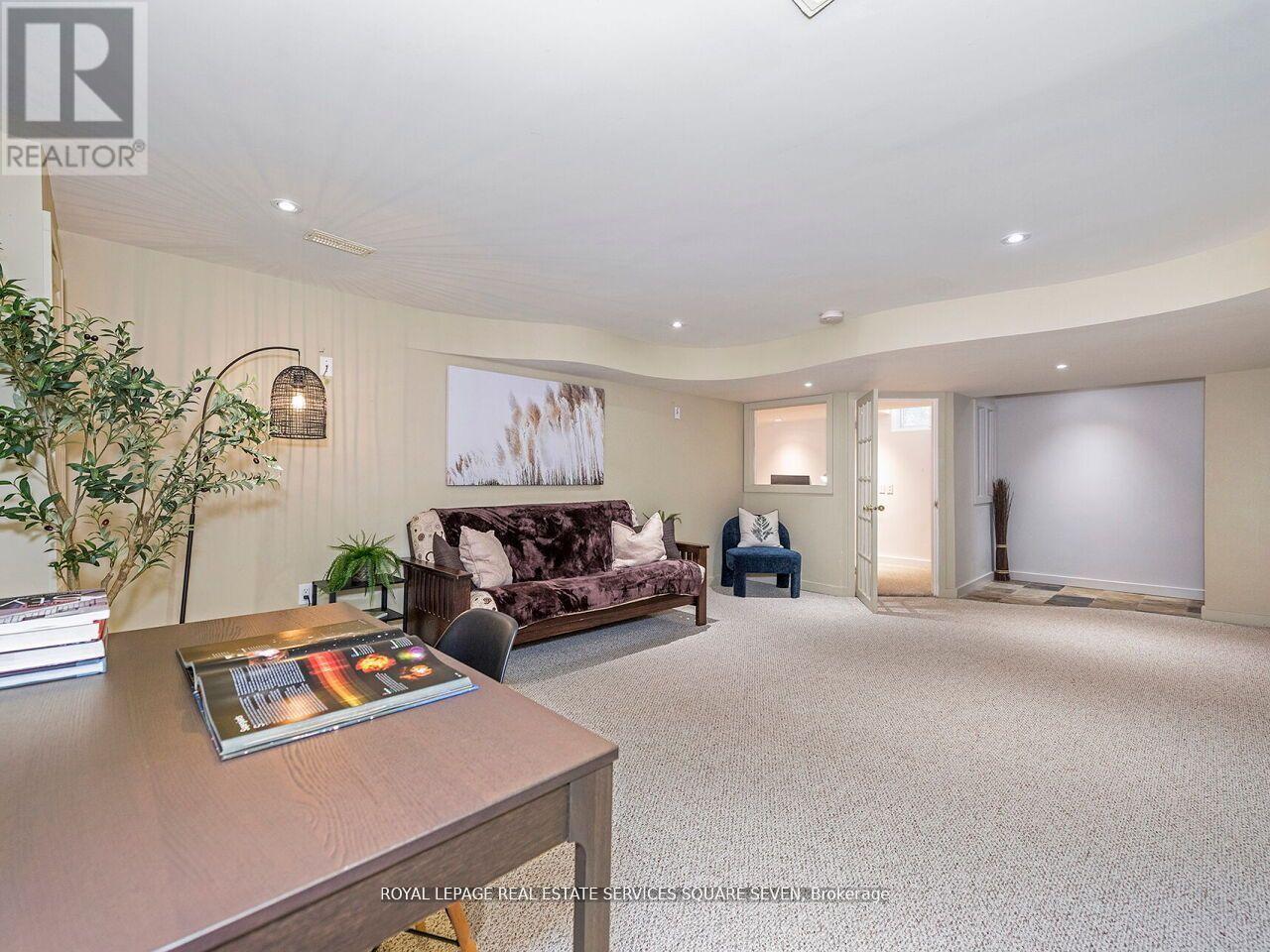Photo 25 of 234 Sewell Drive, Oakville ON