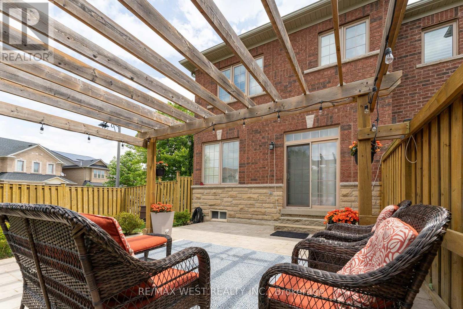 Photo 33 of 2120 Fiddlers Way, Oakville ON