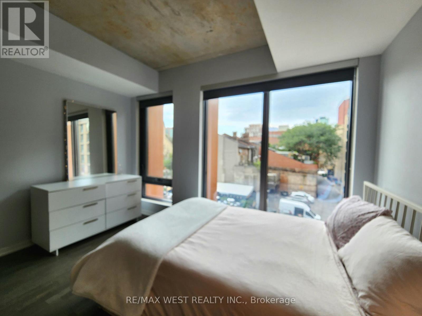 Photo 10 of 306 60 Colborne Street, Toronto ON