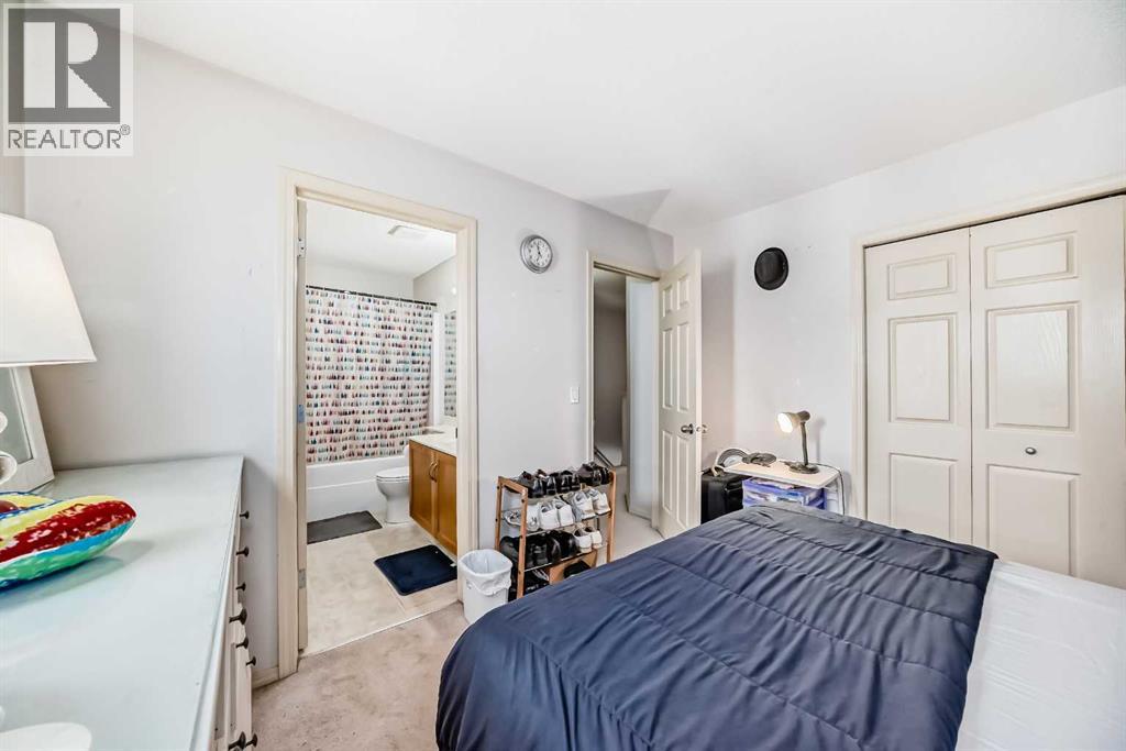 Single Family House for Sale in   Hidden Hills Terrace NW Hidden Valley Calgary 