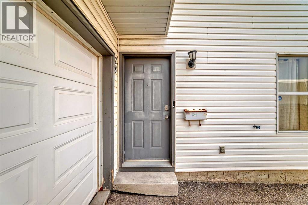 Single Family House for Sale in   Hidden Hills Terrace NW Hidden Valley Calgary 