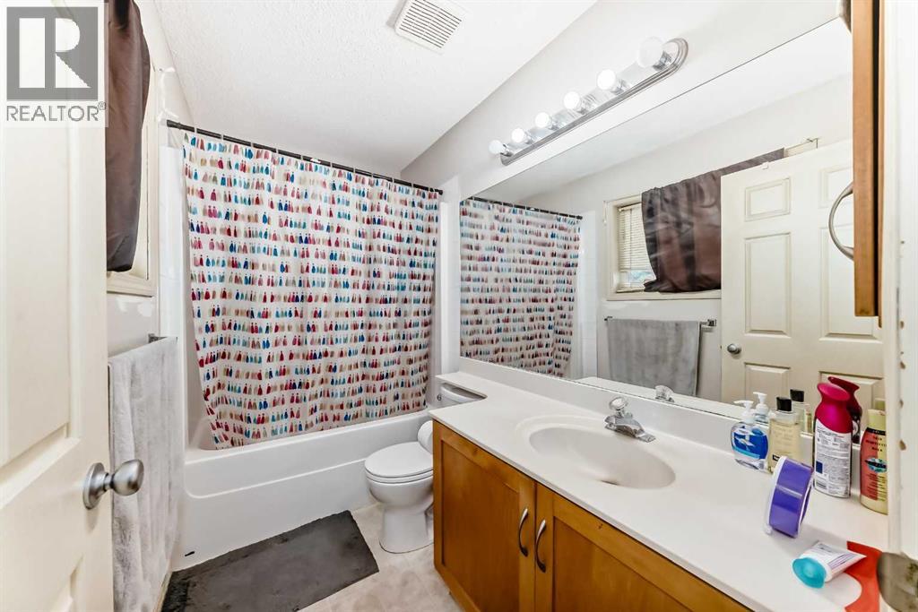 Single Family House for Sale in   Hidden Hills Terrace NW Hidden Valley Calgary 