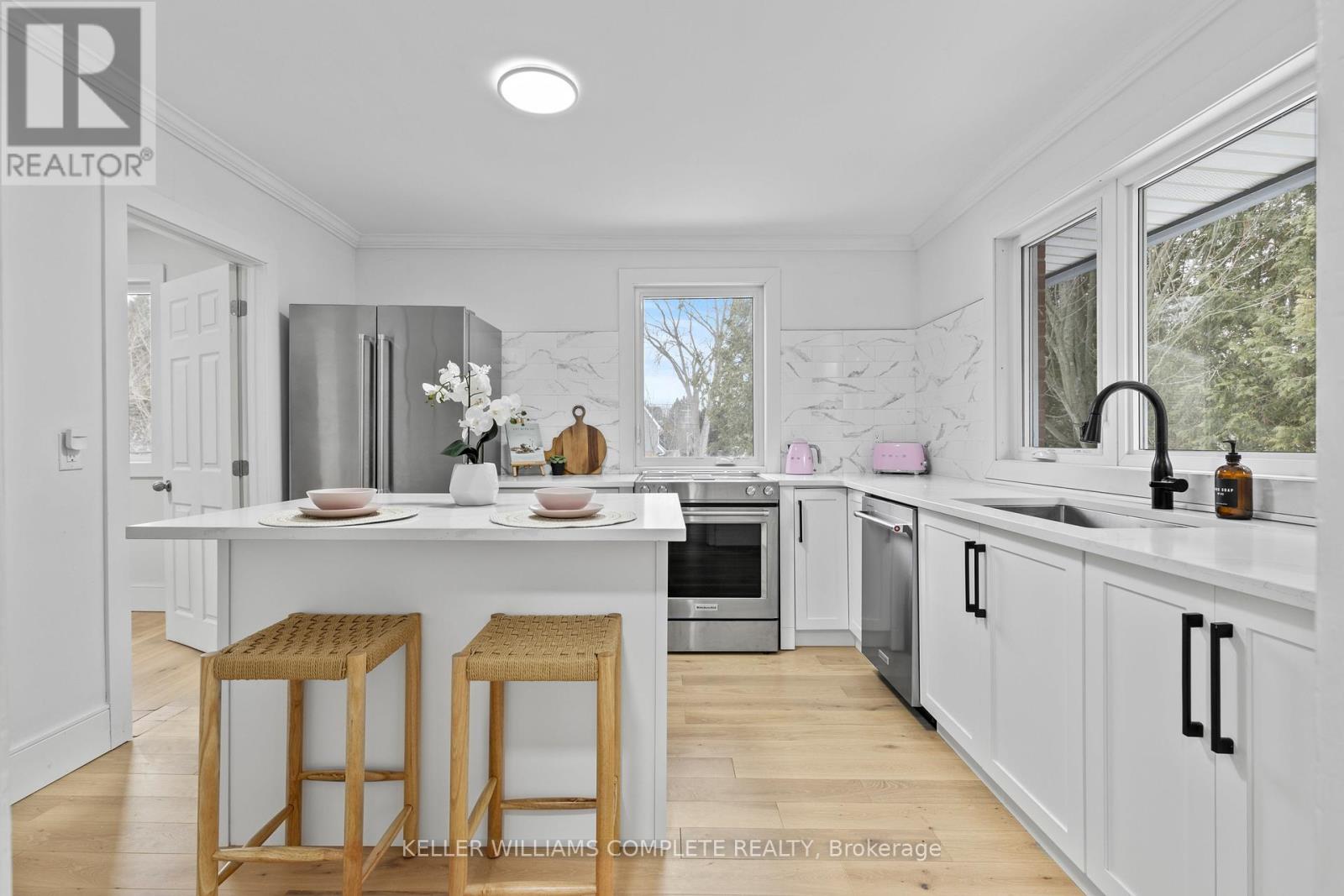 Photo 11 of 30 Ann Street, Hamilton ON