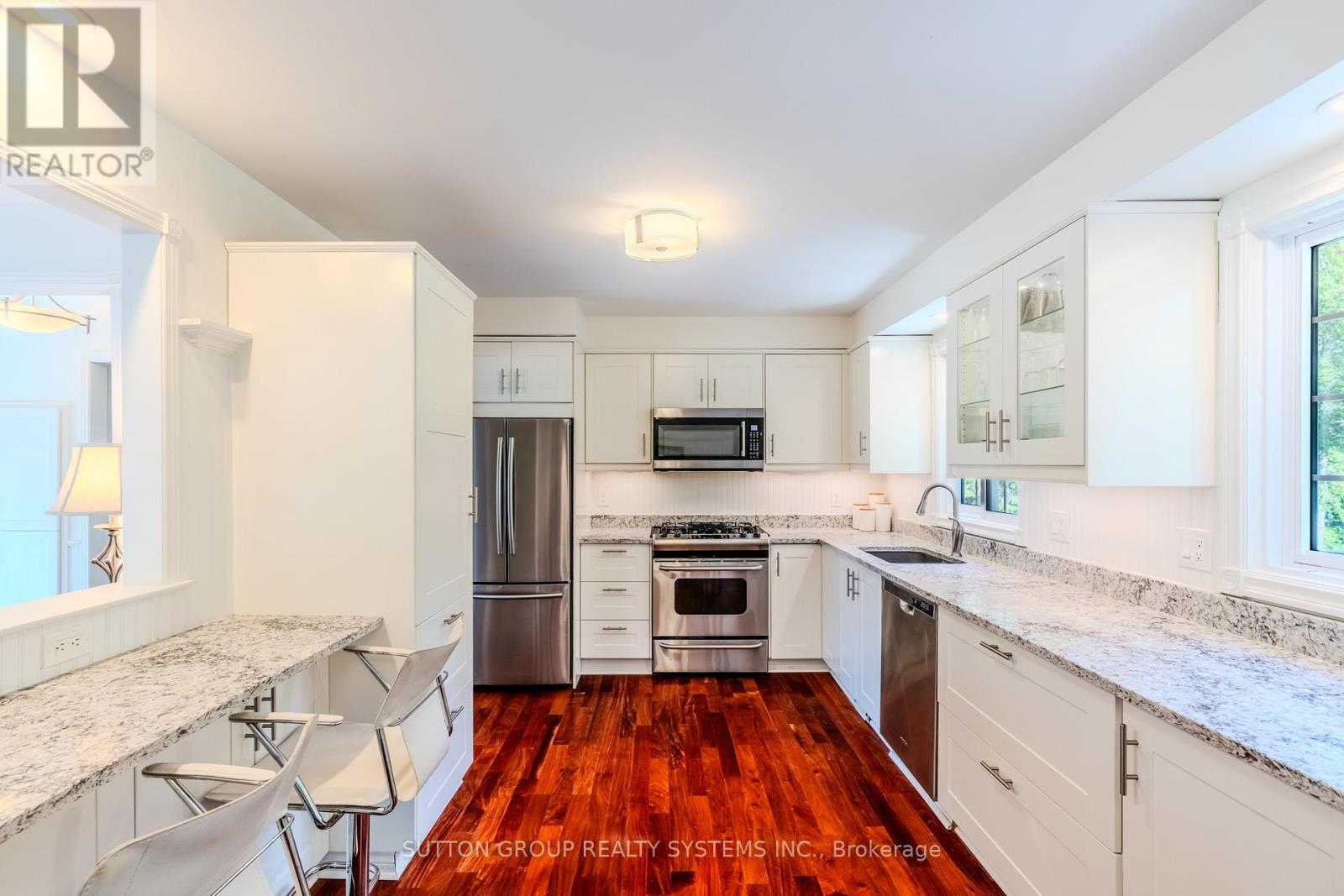 Photo 15 of 17 William Rex Crescent, Erin ON