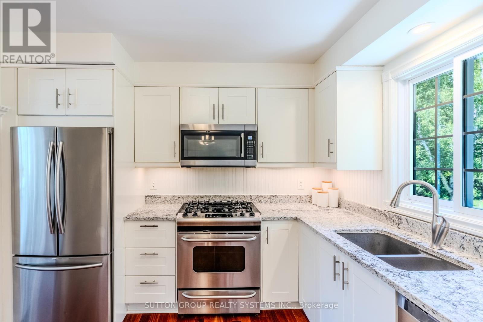 Photo 16 of 17 William Rex Crescent, Erin ON