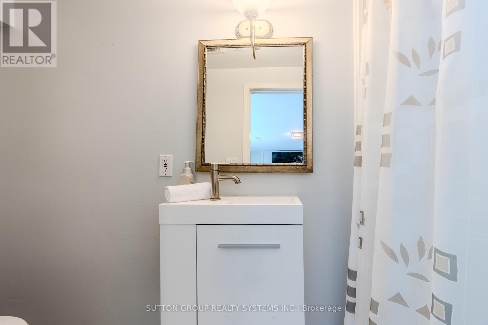 Photo 28 of 17 William Rex Crescent, Erin ON