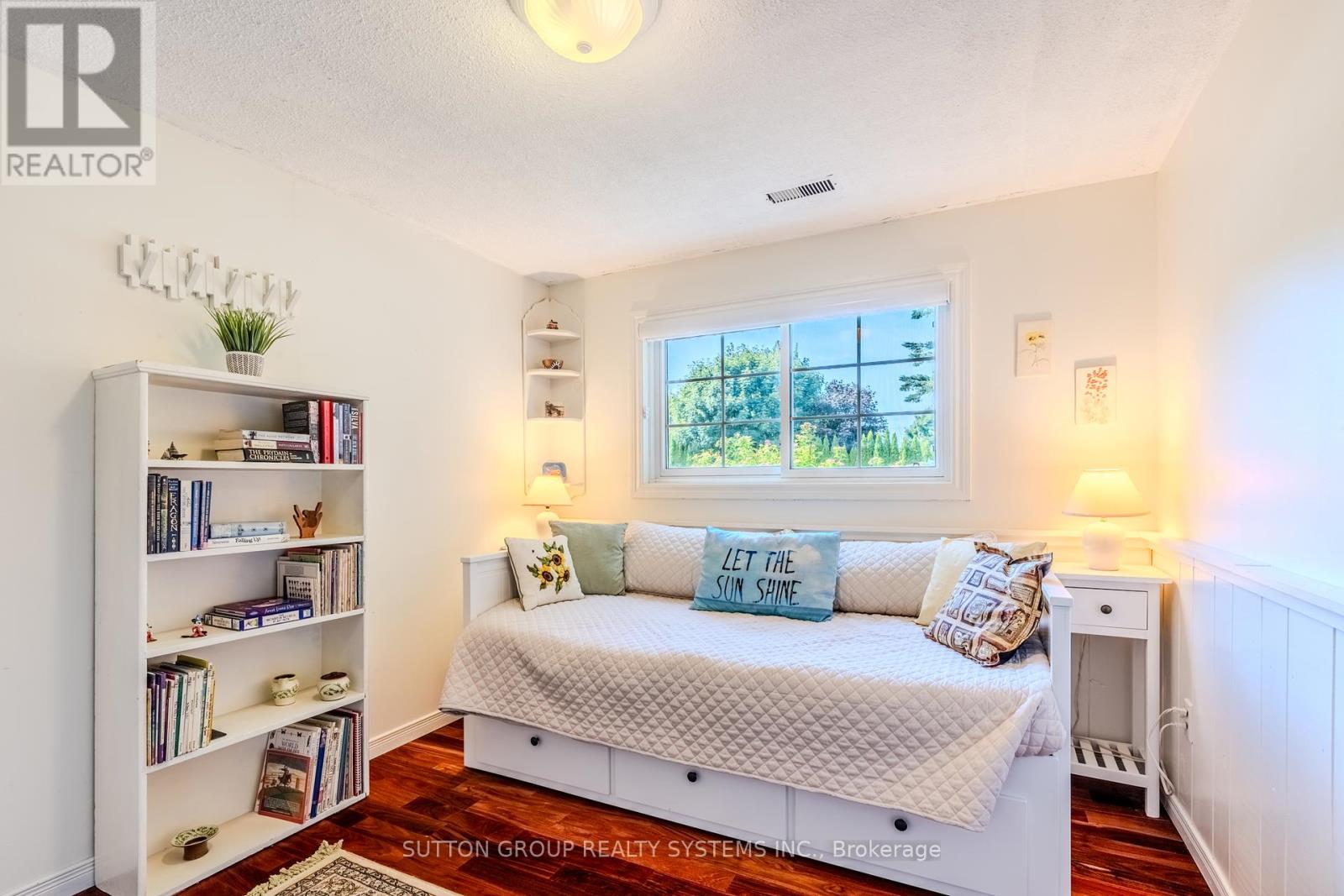Photo 30 of 17 William Rex Crescent, Erin ON