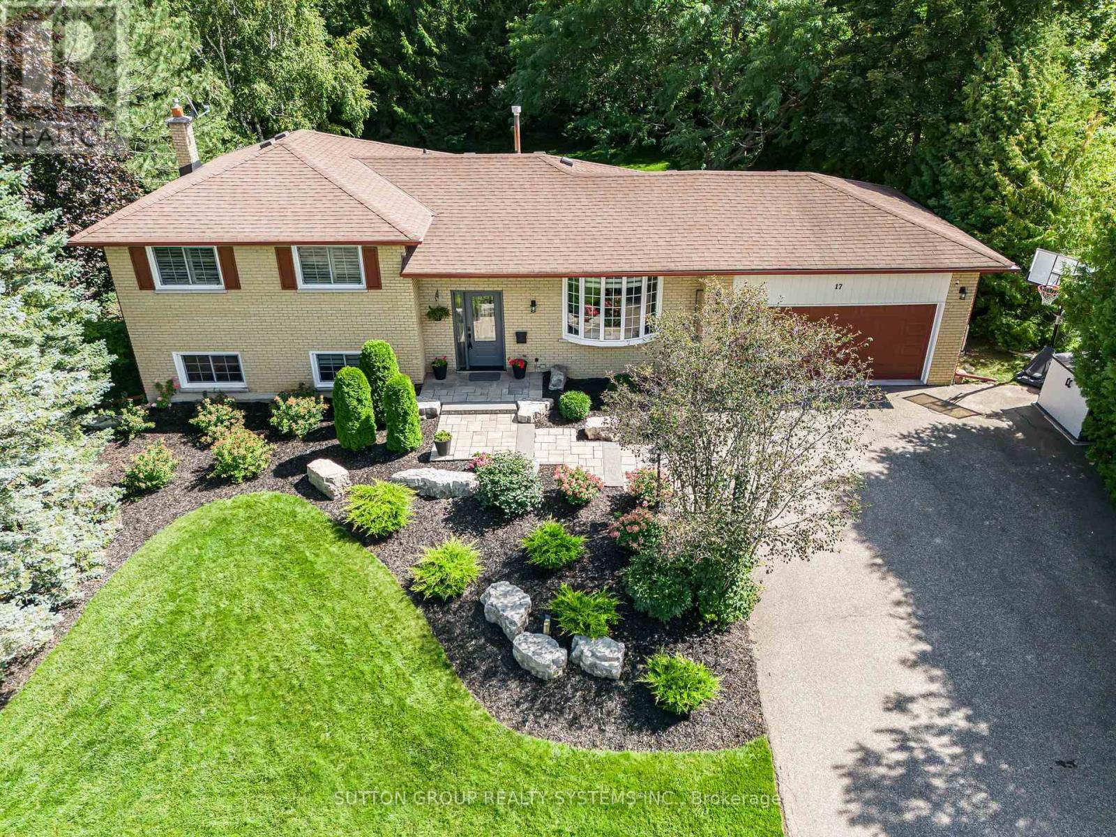 Photo 33 of 17 William Rex Crescent, Erin ON