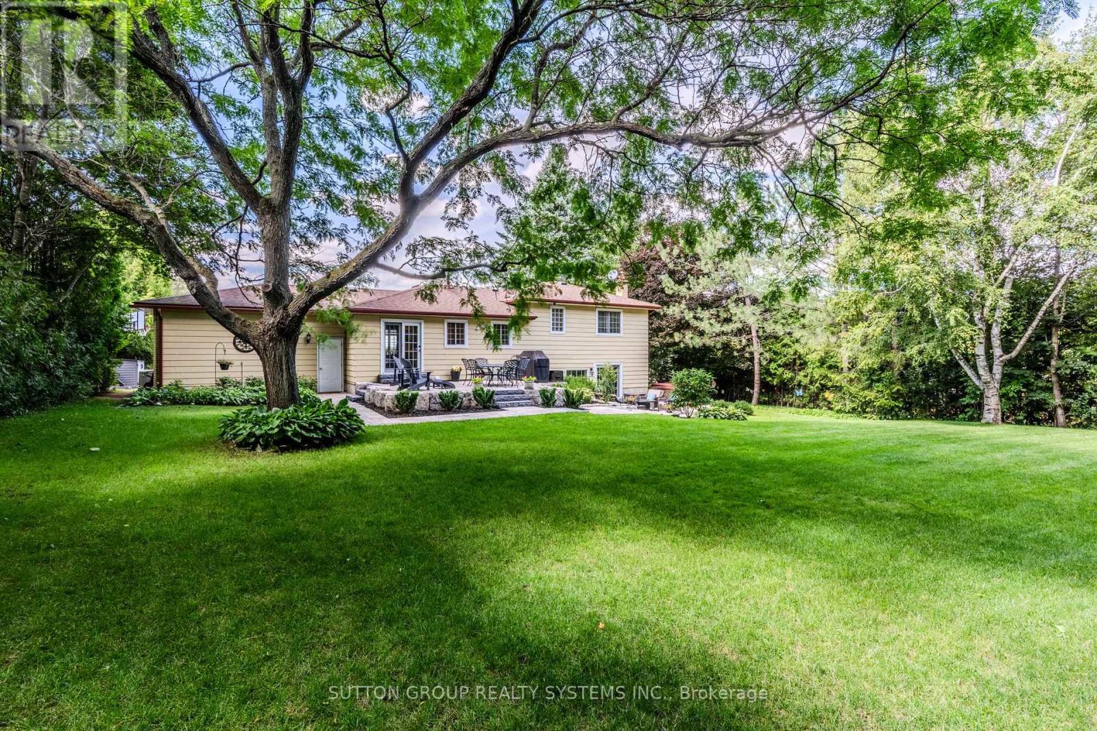 Photo 5 of 17 William Rex Crescent, Erin ON