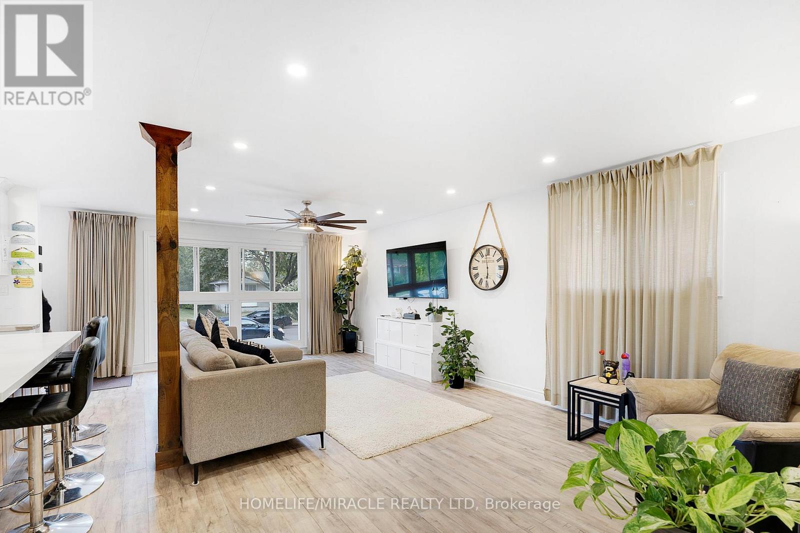Photo 11 of 23 Thorley Drive, Hamilton ON