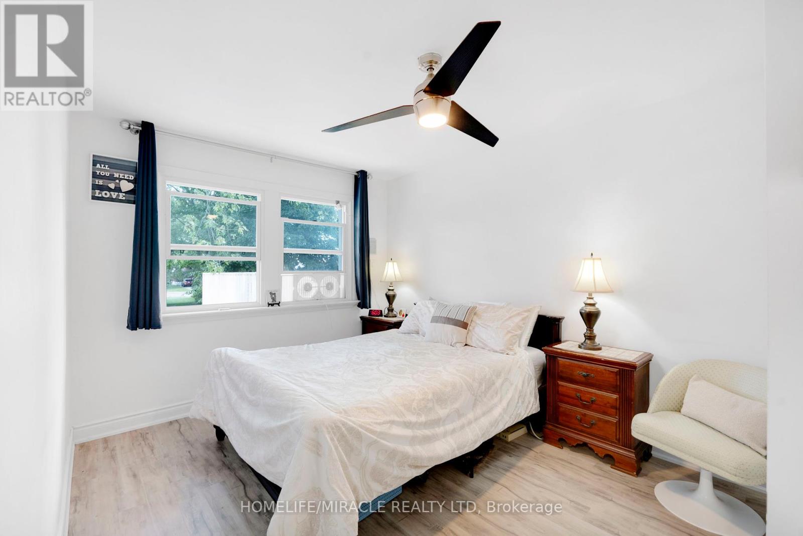 Photo 16 of 23 Thorley Drive, Hamilton ON