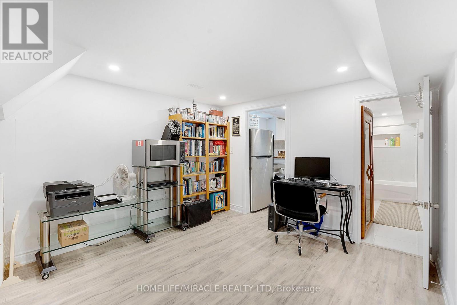 Photo 23 of 23 Thorley Drive, Hamilton ON