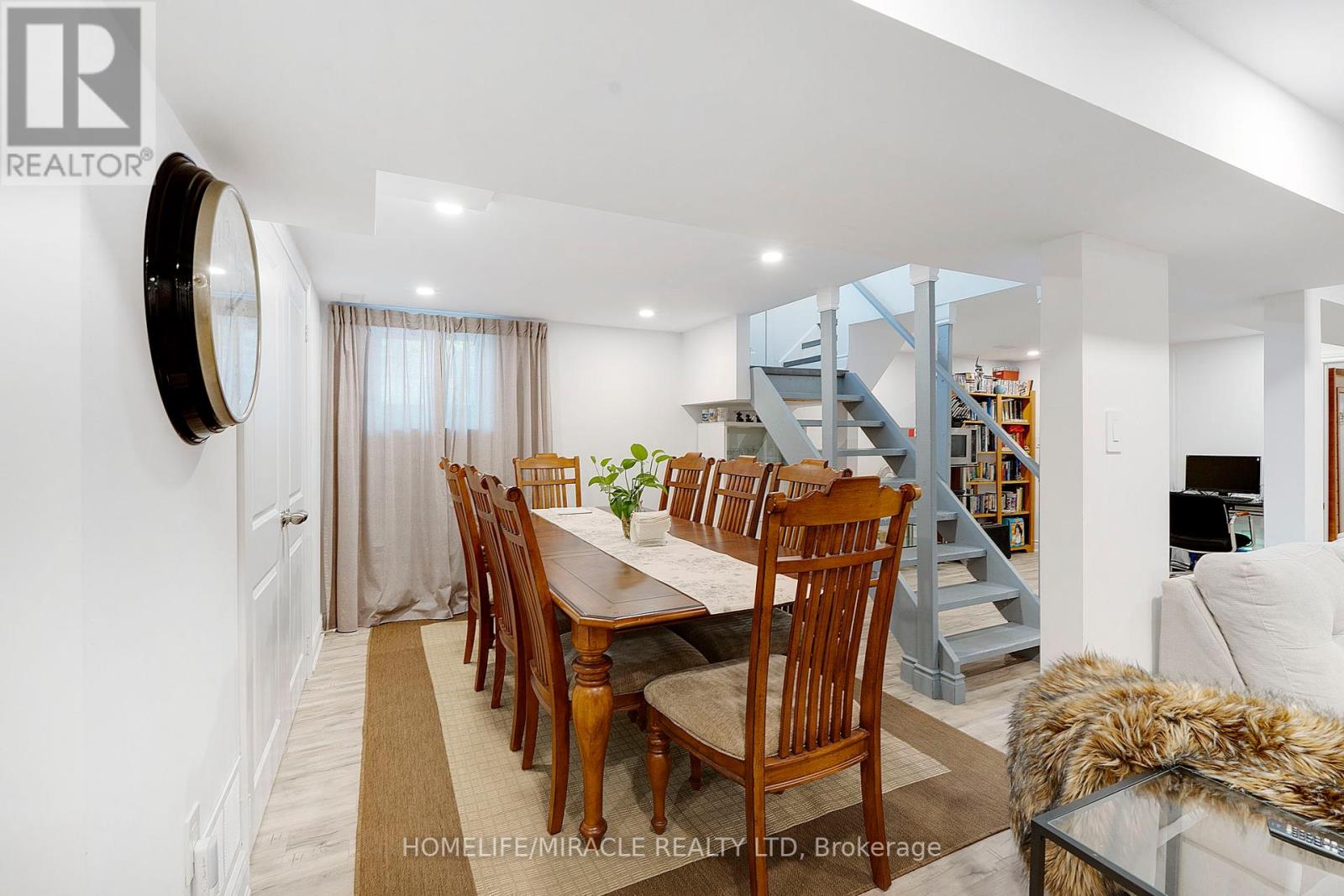 Photo 24 of 23 Thorley Drive, Hamilton ON