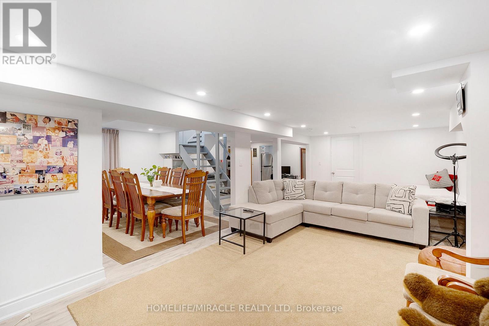Photo 26 of 23 Thorley Drive, Hamilton ON