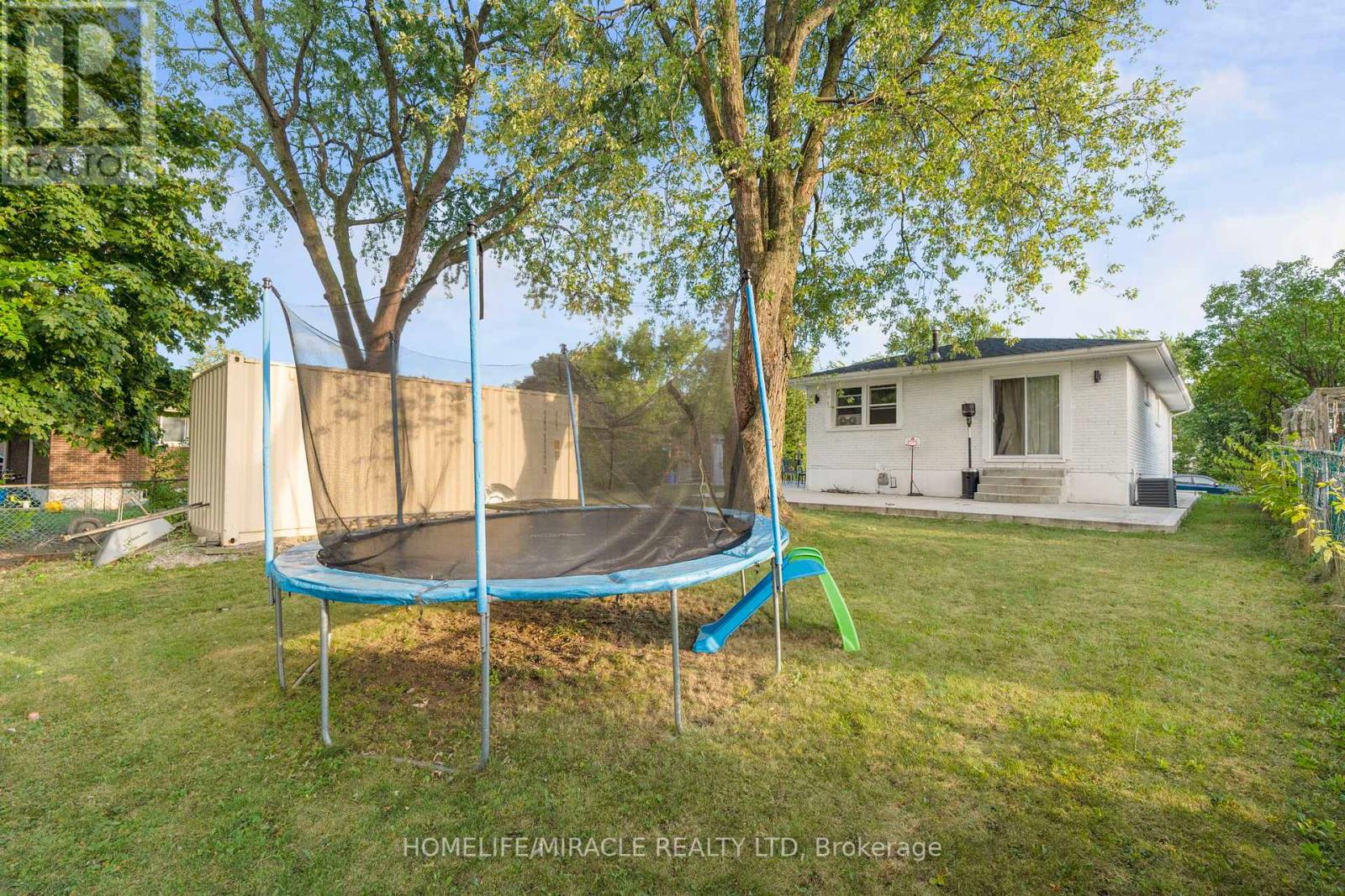 Photo 33 of 23 Thorley Drive, Hamilton ON