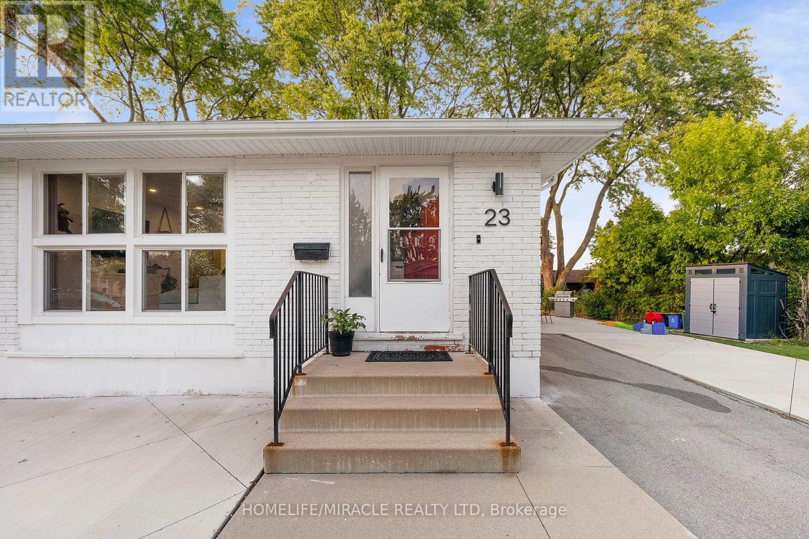 Photo 7 of 23 Thorley Drive, Hamilton ON