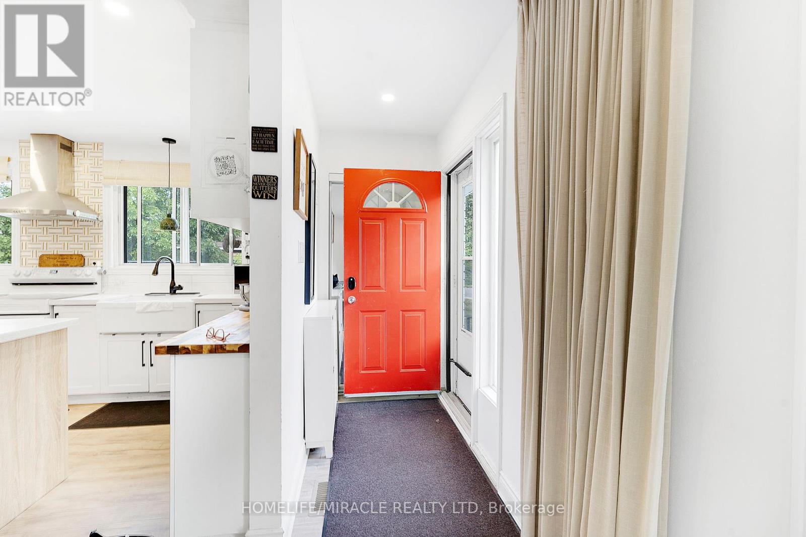 Photo 9 of 23 Thorley Drive, Hamilton ON