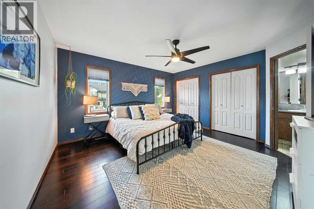 Photo 16 of 28 Irving Crescent, Red Deer AB
