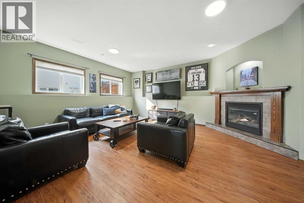 Photo 22 of 28 Irving Crescent, Red Deer AB