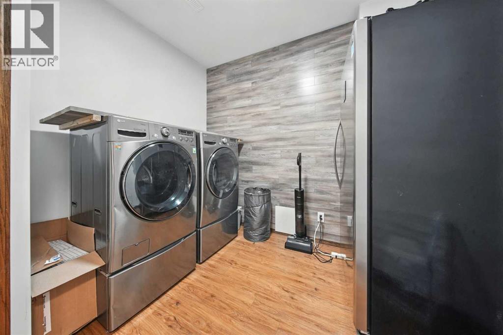 Photo 25 of 28 Irving Crescent, Red Deer AB