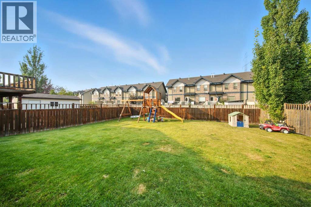 Photo 30 of 28 Irving Crescent, Red Deer AB