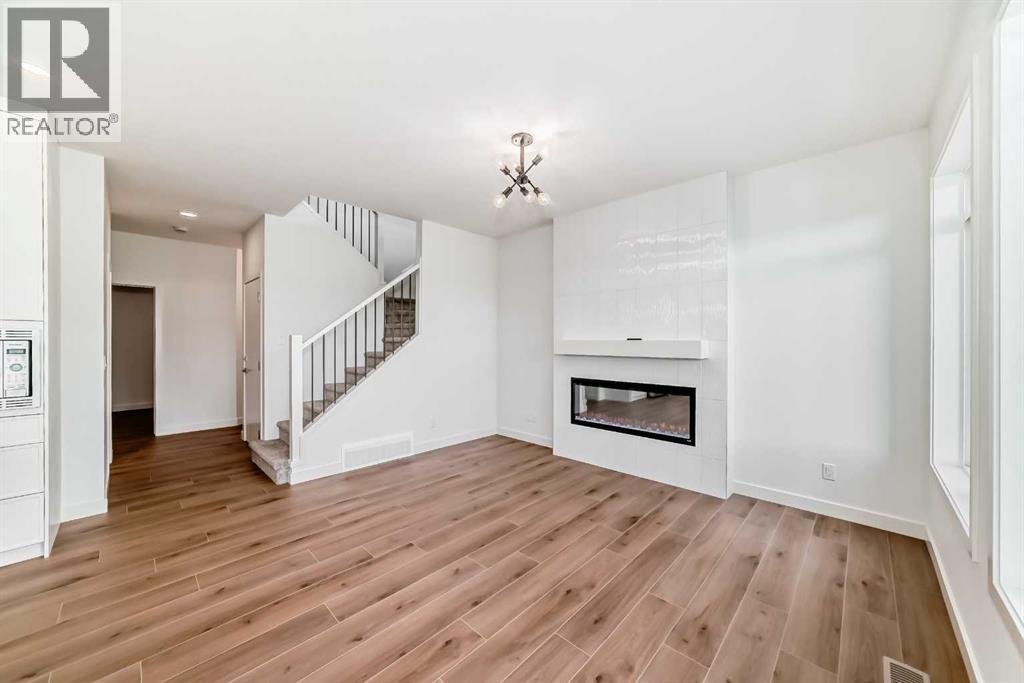 Photo 10 of 22128 81 Avenue Nw, Edmonton AB
