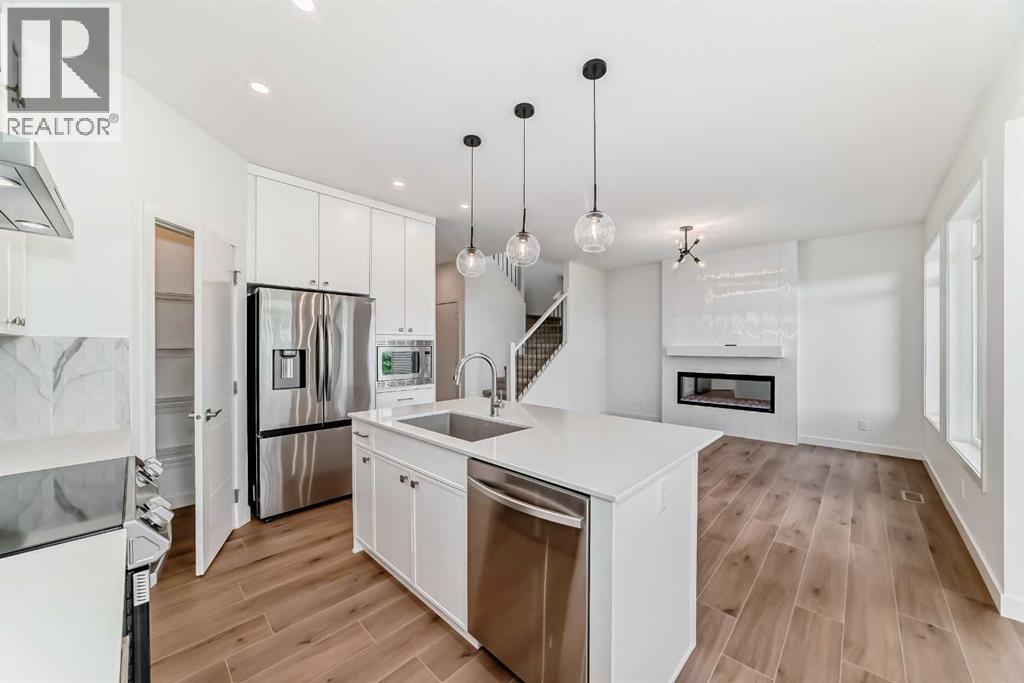 Photo 2 of 22128 81 Avenue Nw, Edmonton AB