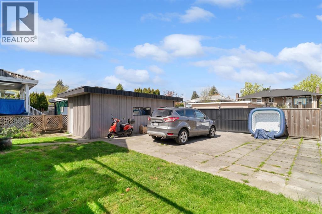 Photo 26 of 6895 Curtis Street, Burnaby BC