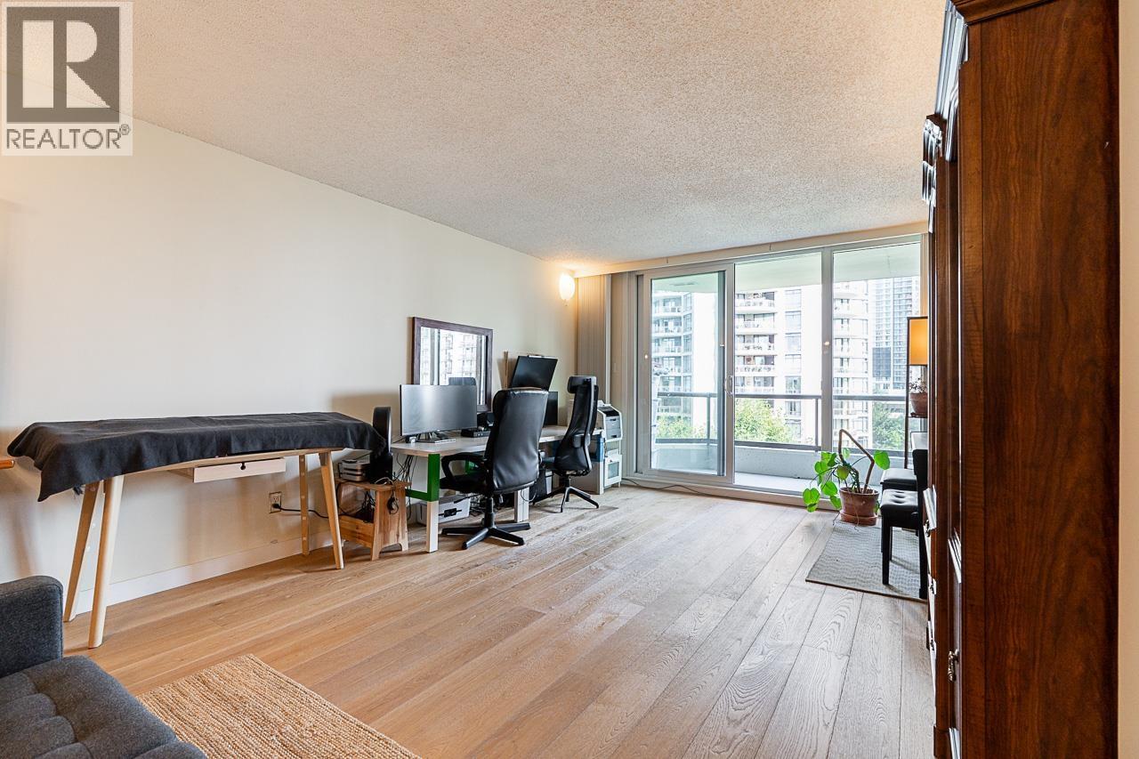 Photo 10 of 804 4353 Halifax Street, Burnaby BC