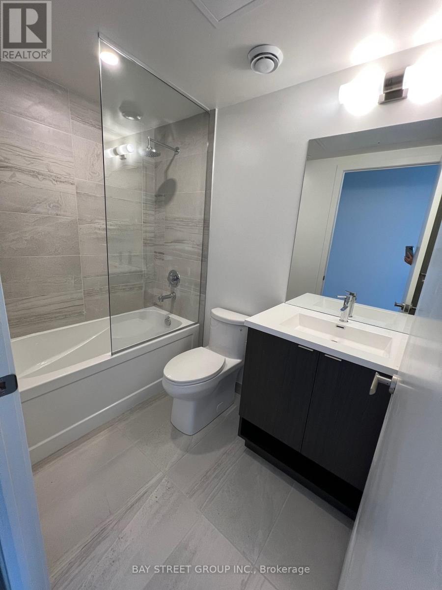 Photo 10 of 6206 138 Downes Street, Toronto ON