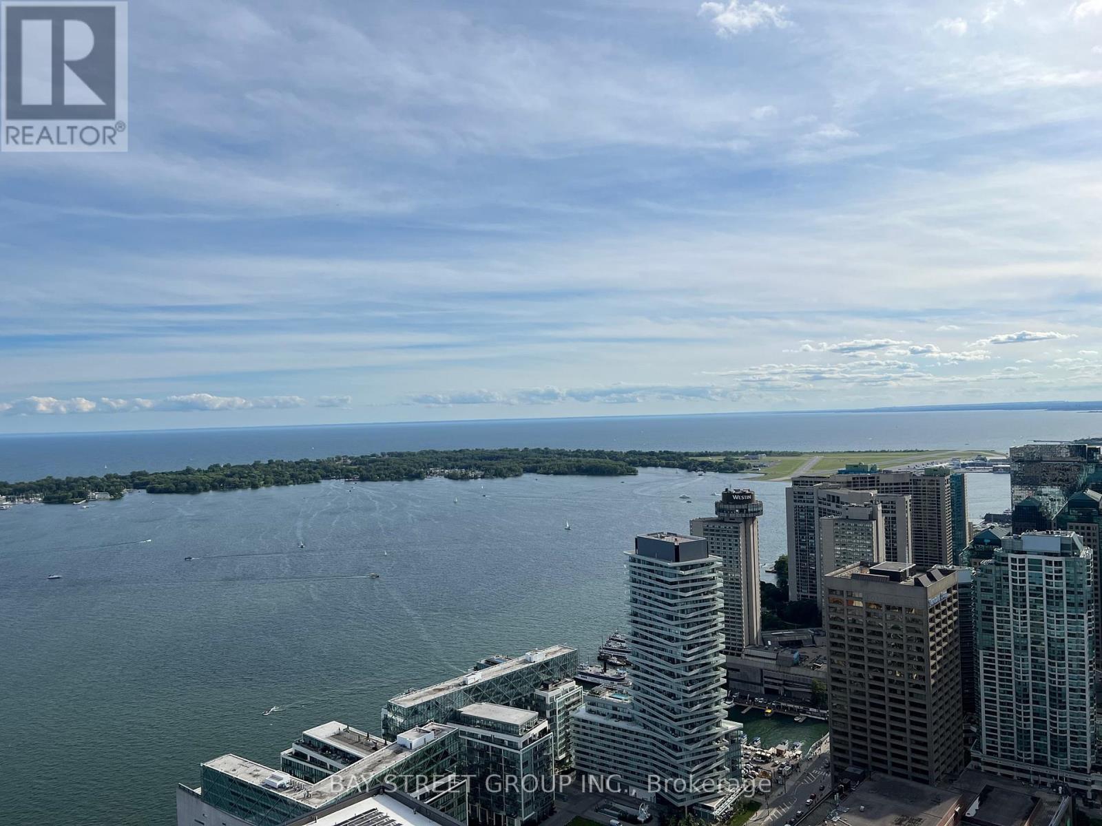 Photo 2 of 6206 138 Downes Street, Toronto ON