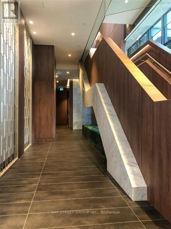 Photo 3 of 1502 80 Queens Wharf Road, Toronto ON