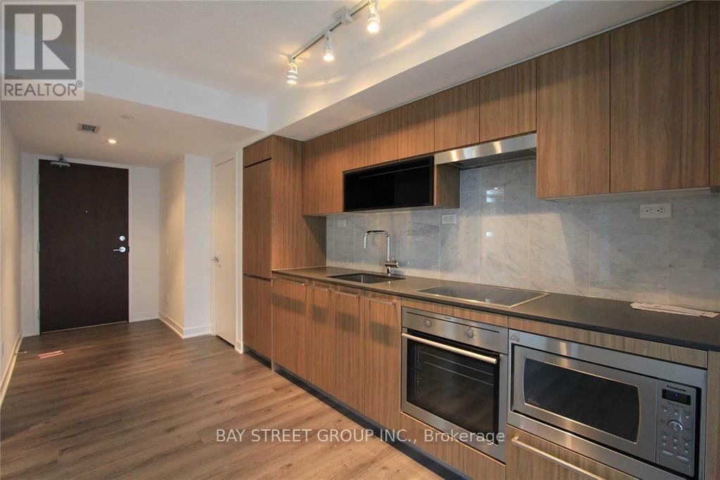 Photo 8 of 1502 80 Queens Wharf Road, Toronto ON