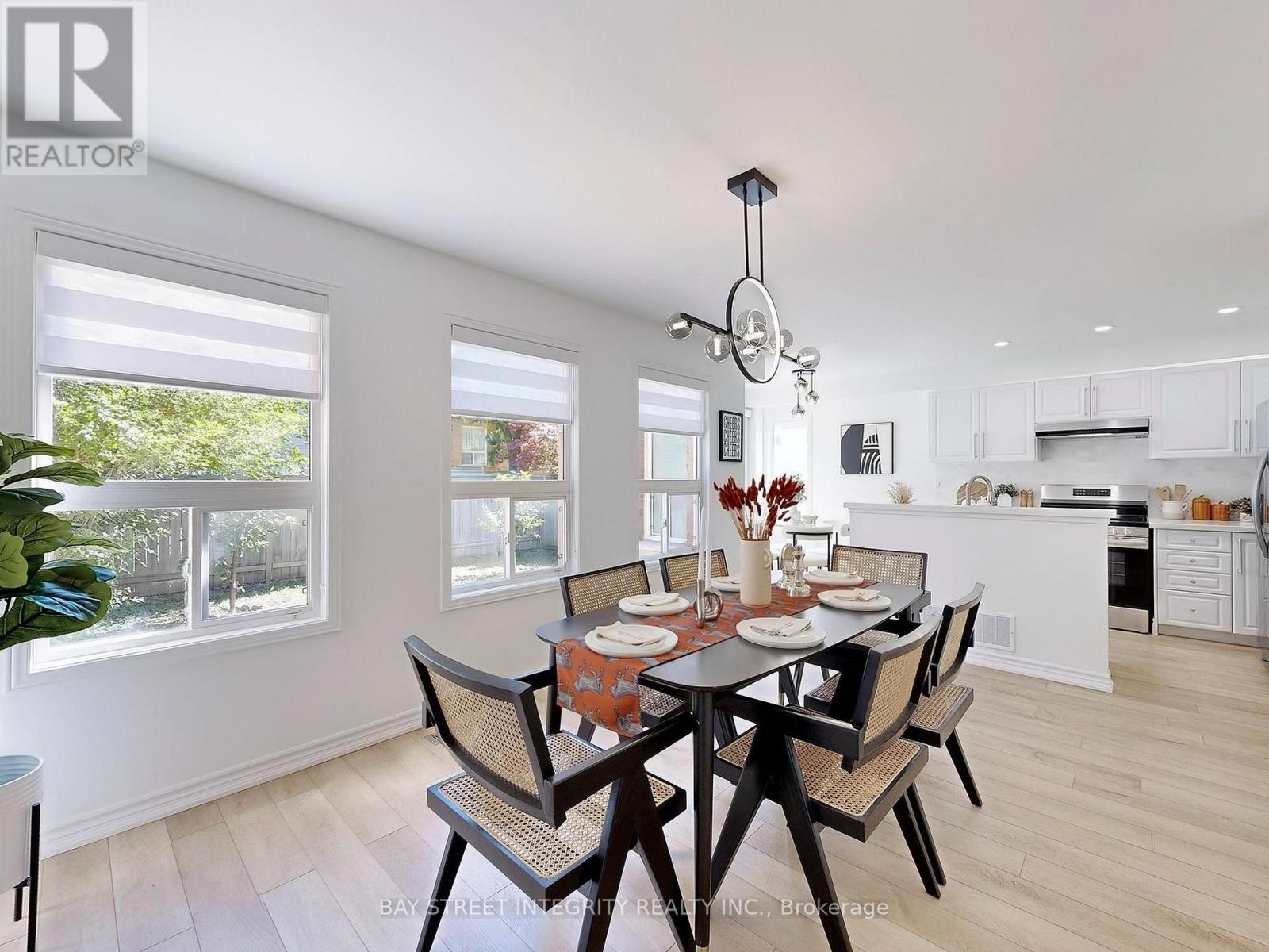 Photo 12 of 29 Holmwood Street, Richmond Hill ON