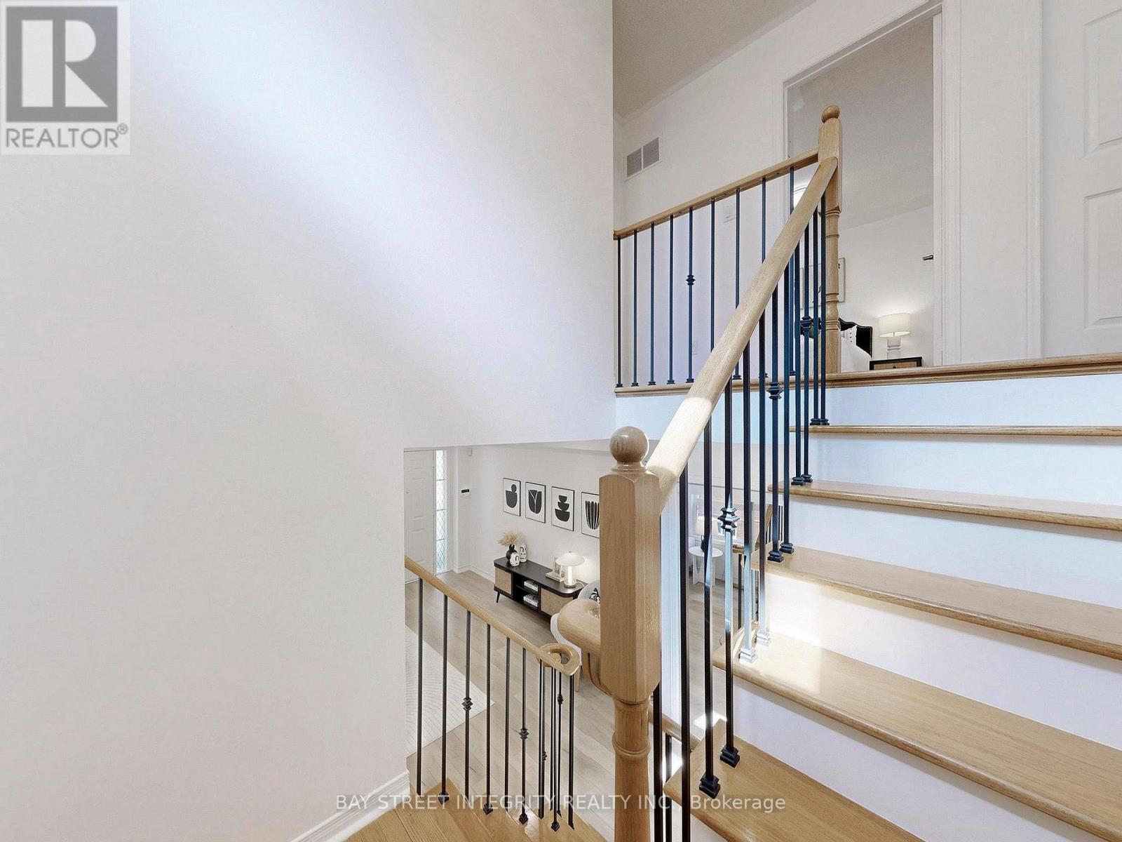 Photo 23 of 29 Holmwood Street, Richmond Hill ON