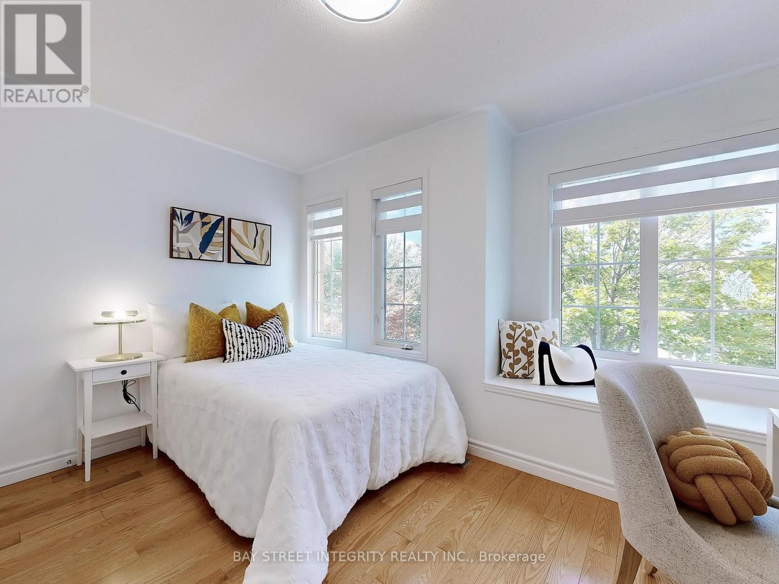 Photo 33 of 29 Holmwood Street, Richmond Hill ON