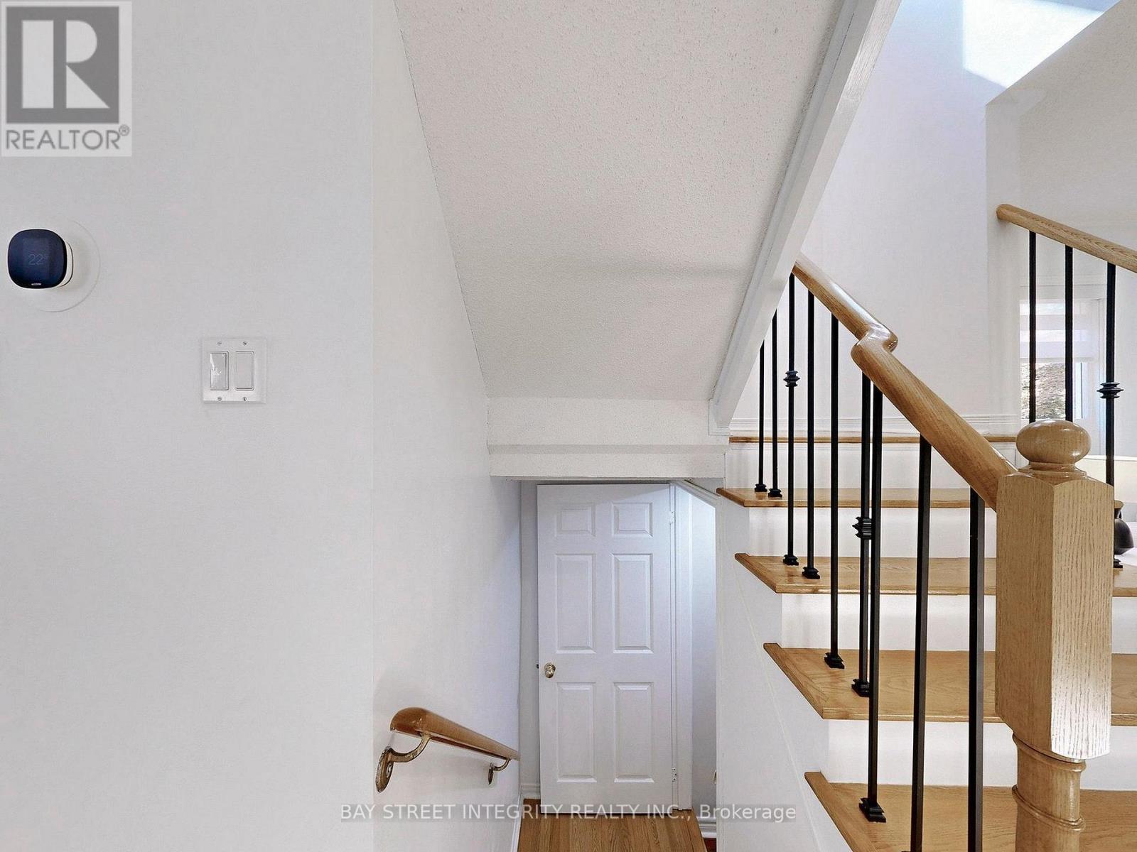 Photo 37 of 29 Holmwood Street, Richmond Hill ON