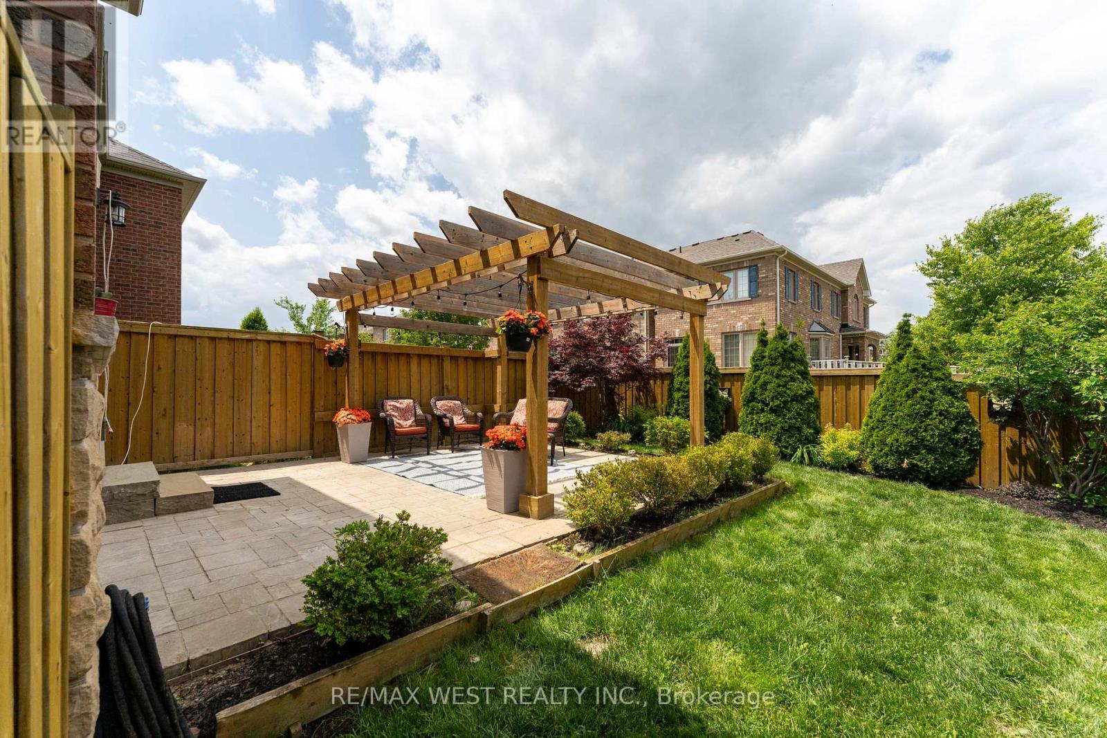 Photo 28 of 2120 Fiddlers Way, Oakville ON