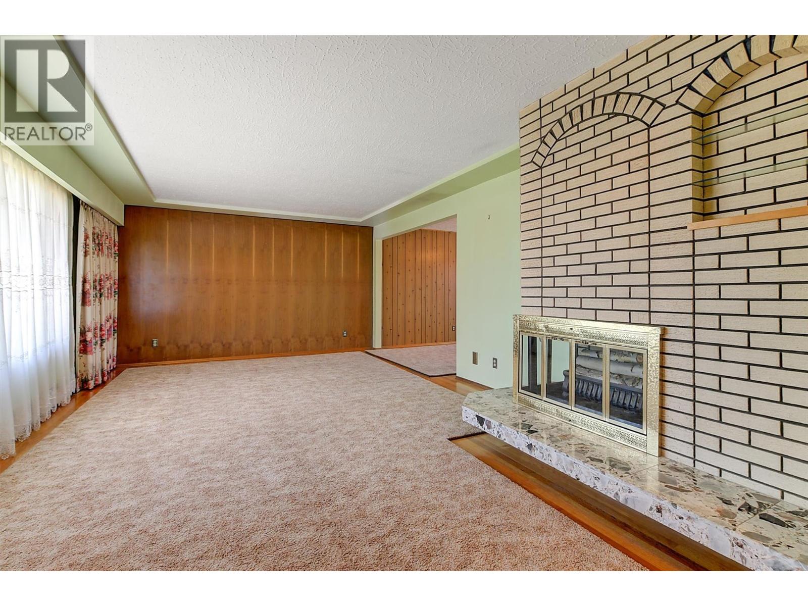  734 Francis Avenue, Kelowna