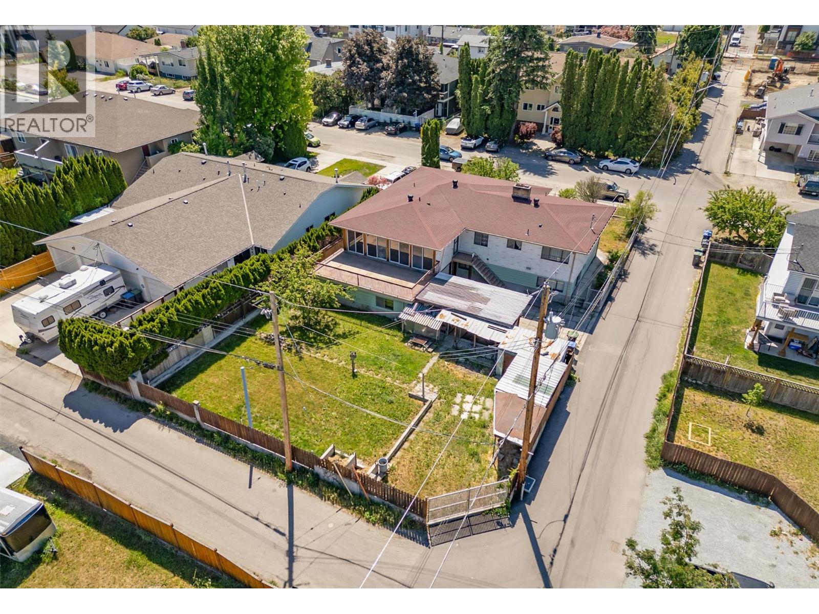  734 Francis Avenue, Kelowna