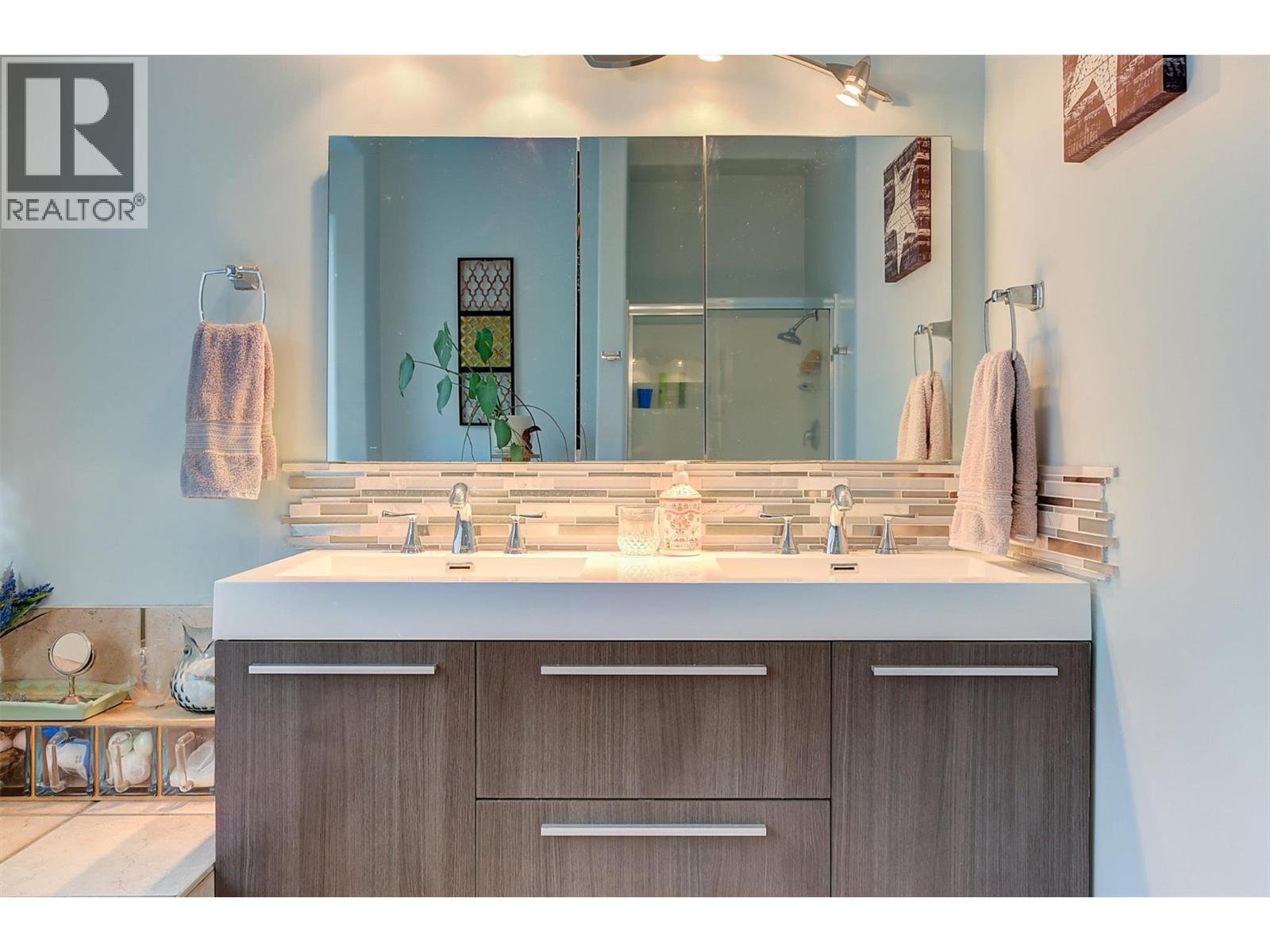 5165 Morrison Crescent, Peachland