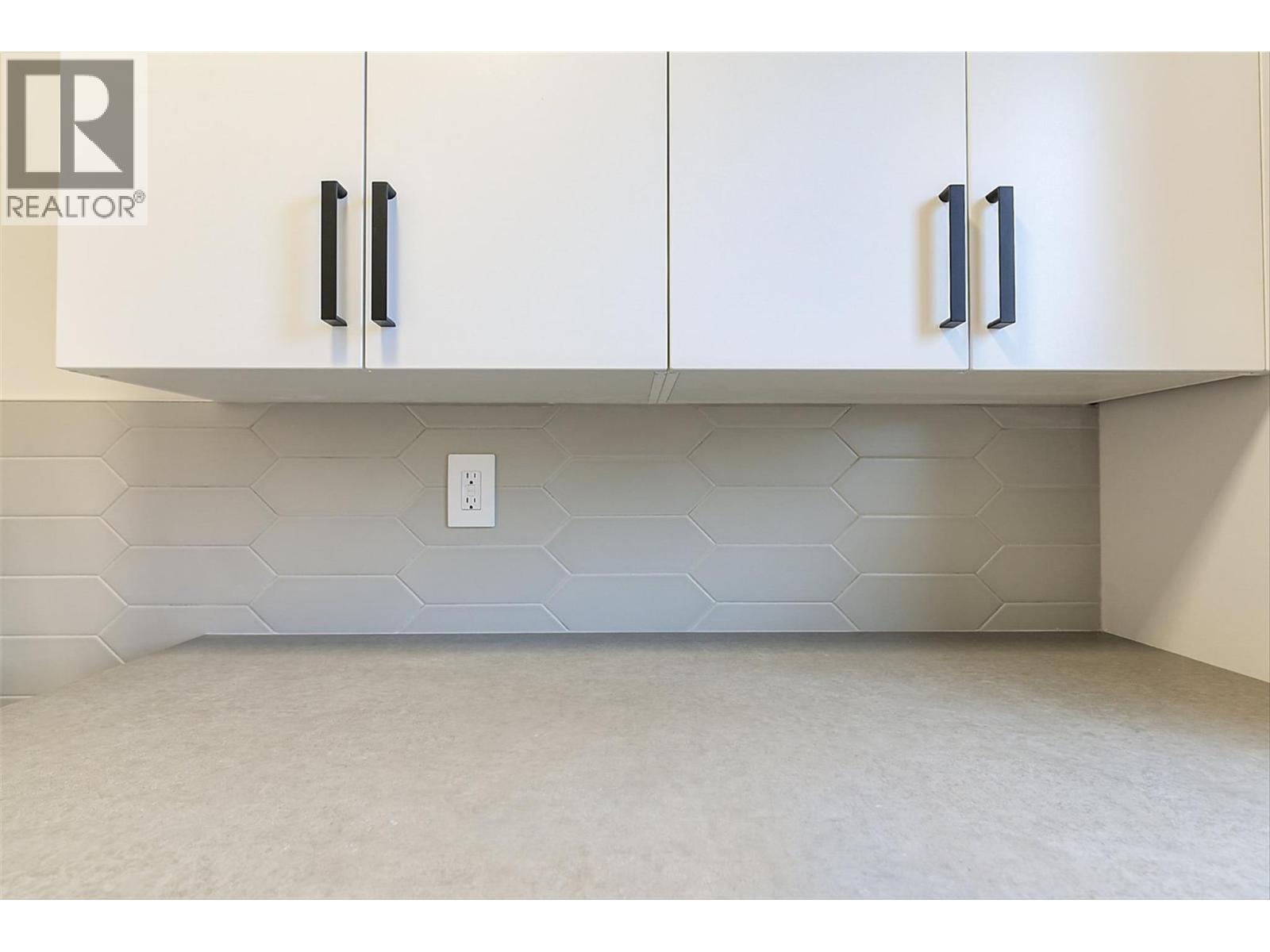 4 732 Coopland Crescent, Kelowna
