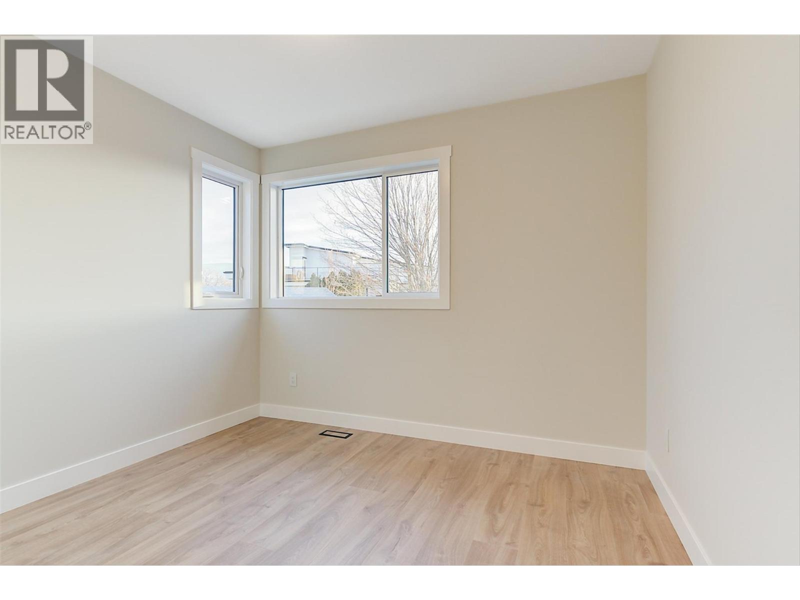 4 732 Coopland Crescent, Kelowna