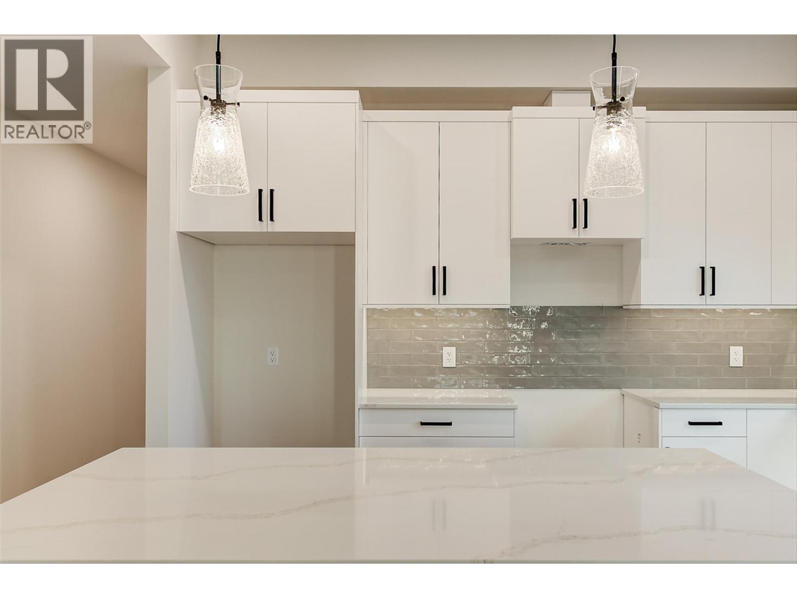 4 732 Coopland Crescent, Kelowna